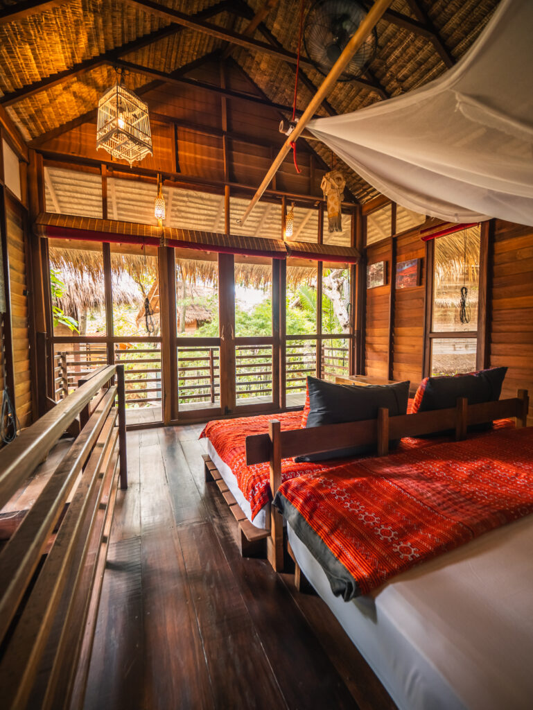 Castaway Resort Breezy Garden villa - Testimonial Image - Aaron and Cassie